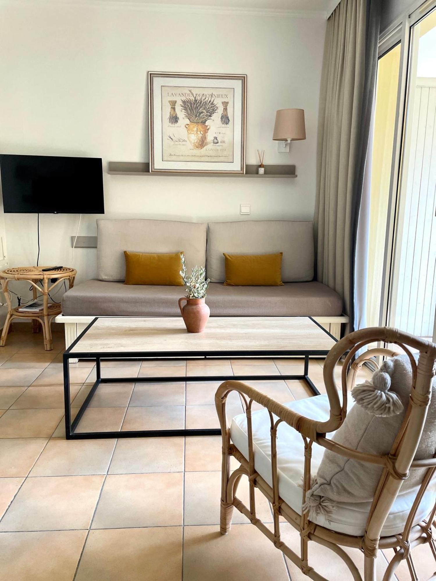 Appartement Golf De Pont Royal Mallemort Exterior foto